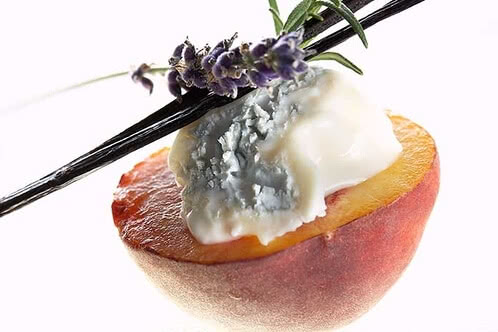 Oideas: Gorgonzola ar pheitseog friochta i bpanna