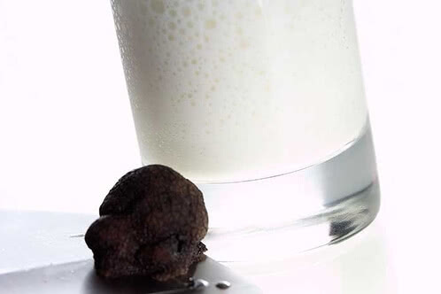 Oideas: Latte macchiato le polenta agus Pecorino Stagionato